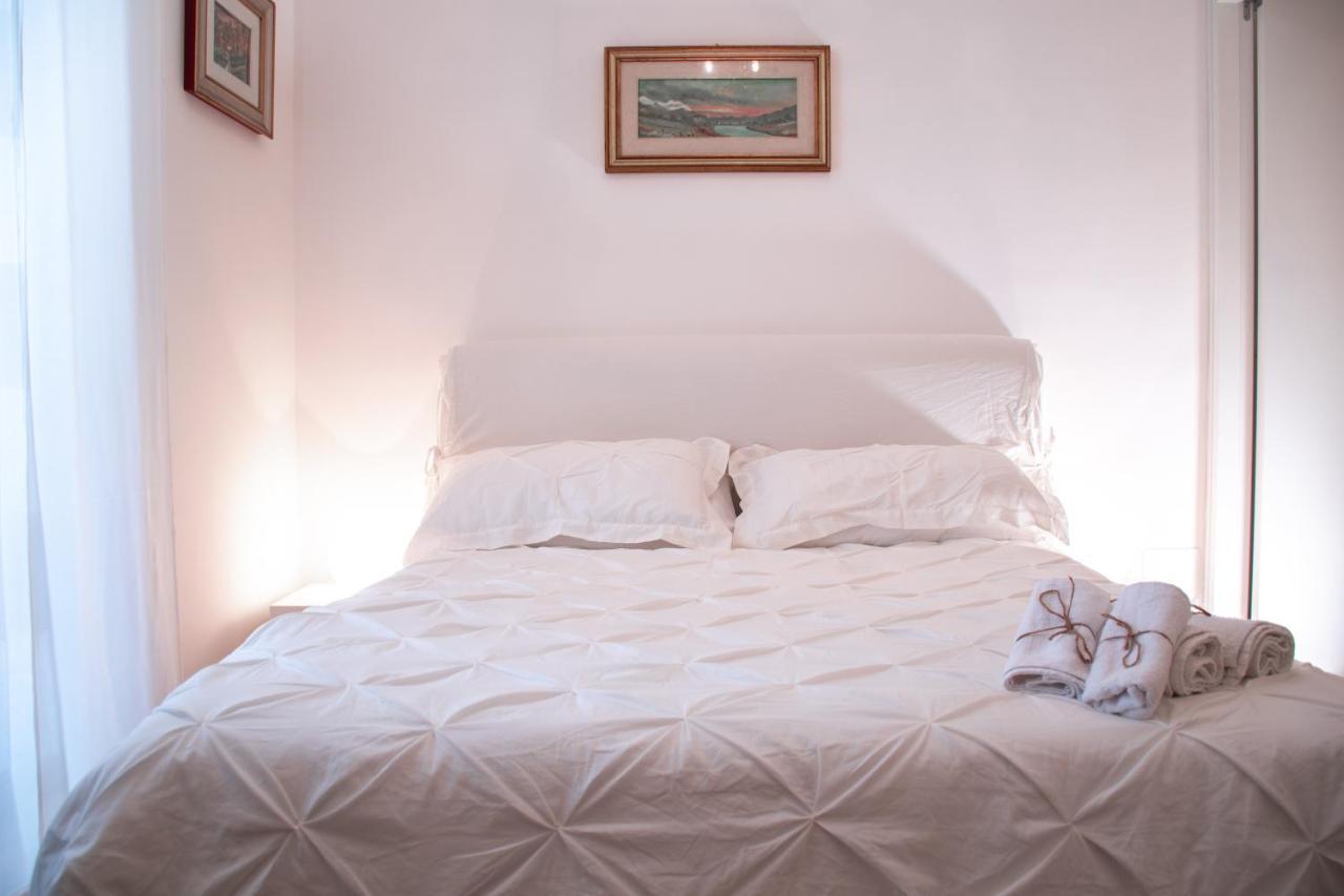 Luxury Bnb Pisacane Apartman Bari Kültér fotó