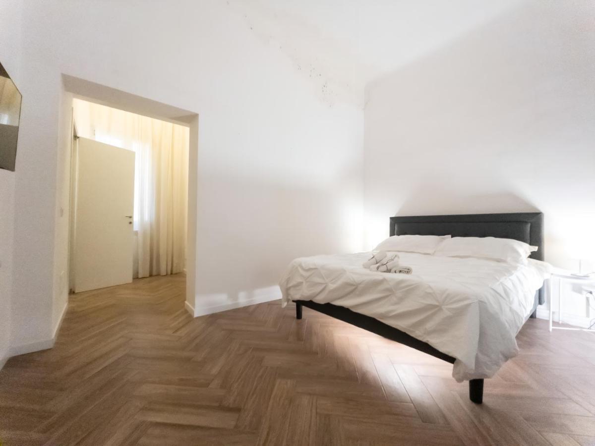 Luxury Bnb Pisacane Apartman Bari Kültér fotó