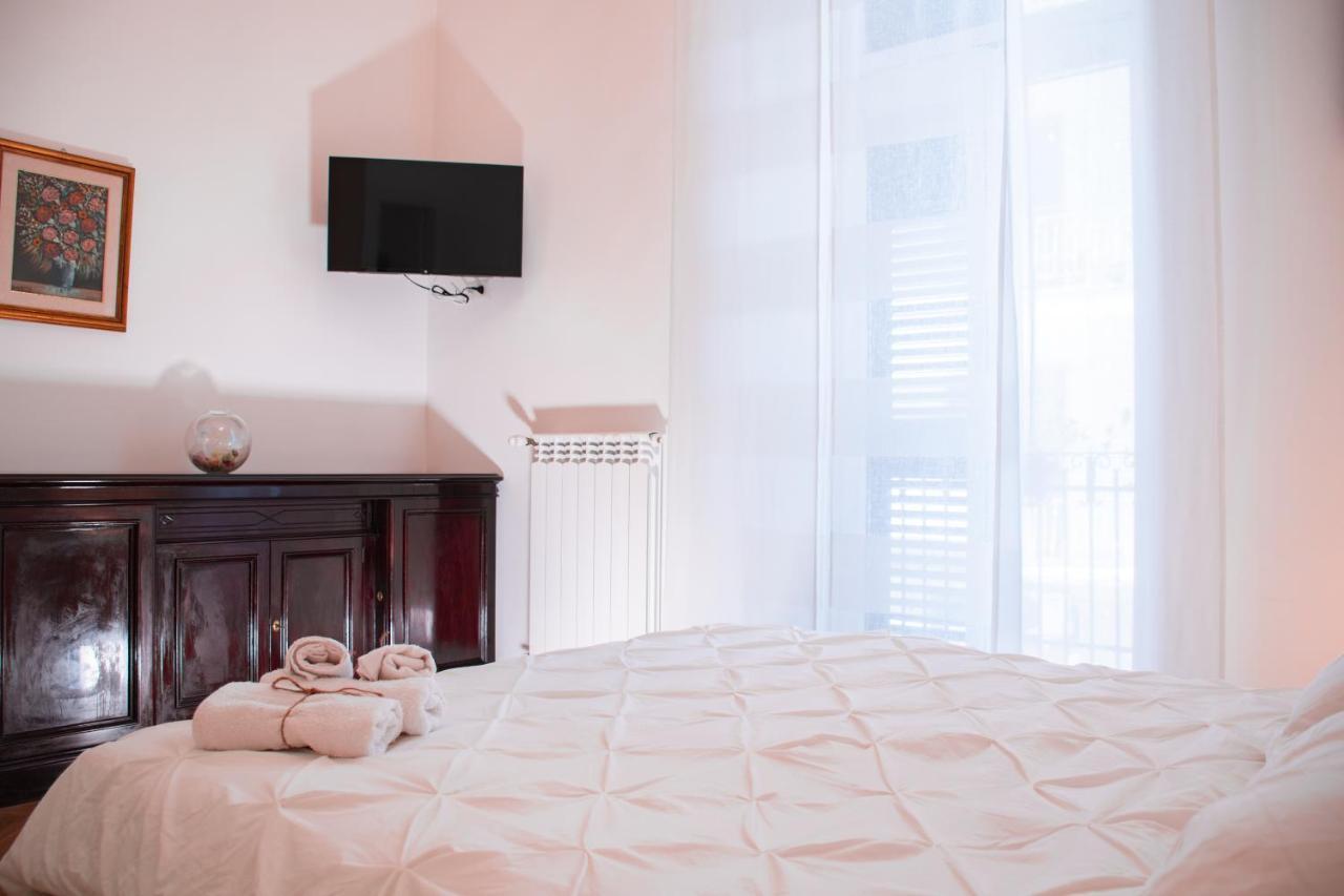Luxury Bnb Pisacane Apartman Bari Kültér fotó
