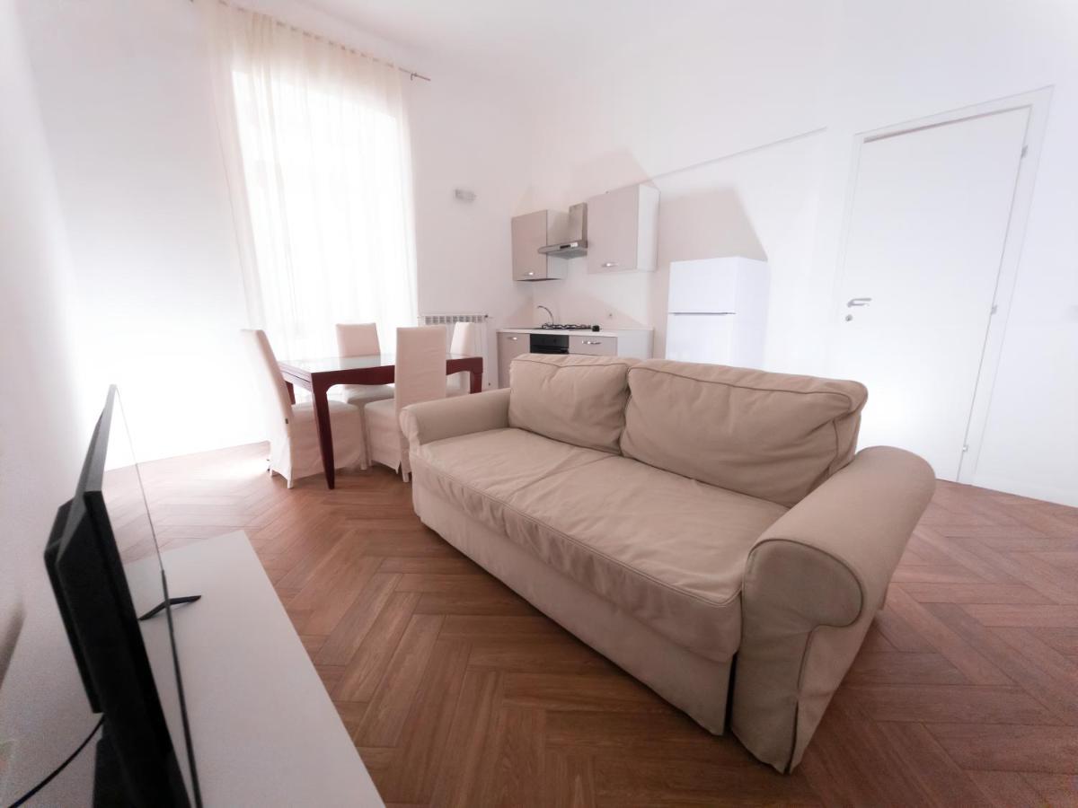 Luxury Bnb Pisacane Apartman Bari Kültér fotó
